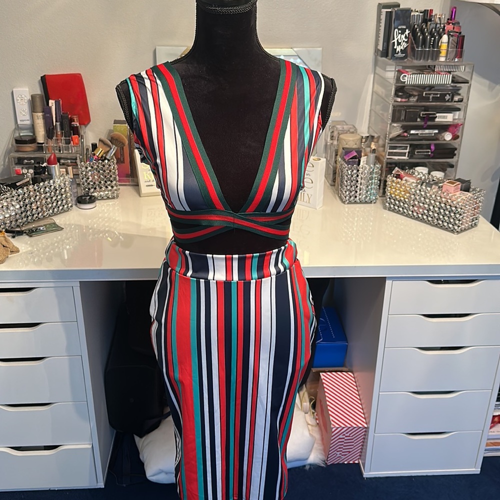 Two Piece Set - Picture 2 of 5